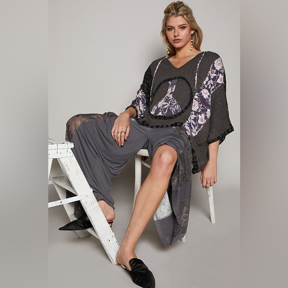 126B. Oversized Floral Peace Patch Lace Top - Charcoal Black - Picture 4 of 4